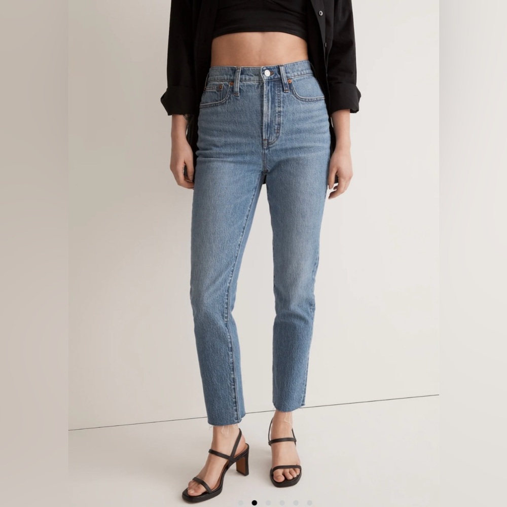 Madewell | The Perfect Vintage Jean in Earlside Wash: Raw Hem Edition - Picture 3 of 13